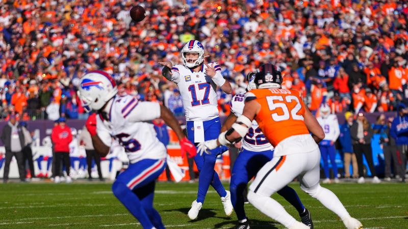 Live updates: Bills and Broncos tied in the first half of NFL playoff showdown