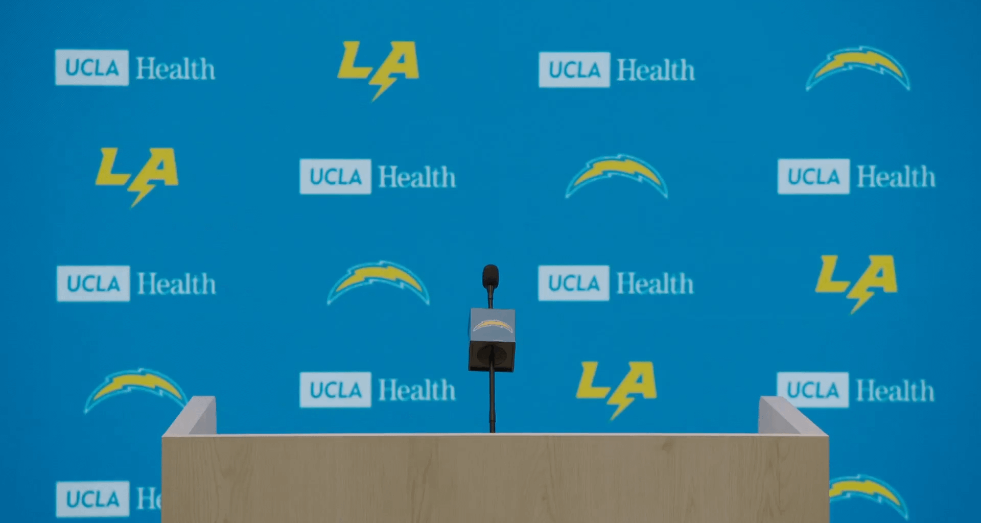 [Highlight] New Chargers OC Mike McDaniel: 

"I'm not really an opening statement guy."
