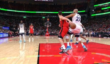 [Highlight] Alperen Şengün with a brilliant behind the back dime to Amen Thompson for the dunk, off the post (with replays). Rockets and ESPN commentaries