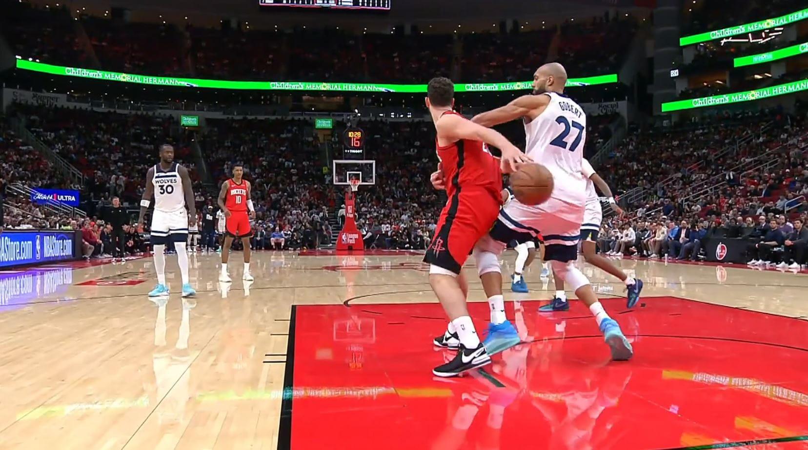 [Highlight] Alperen Şengün with a brilliant behind the back dime to Amen Thompson for the dunk, off the post (with replays). Rockets and ESPN commentaries