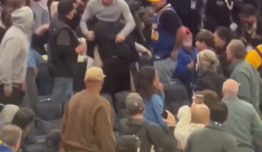 They’re throwing hands at Chase Center tonight