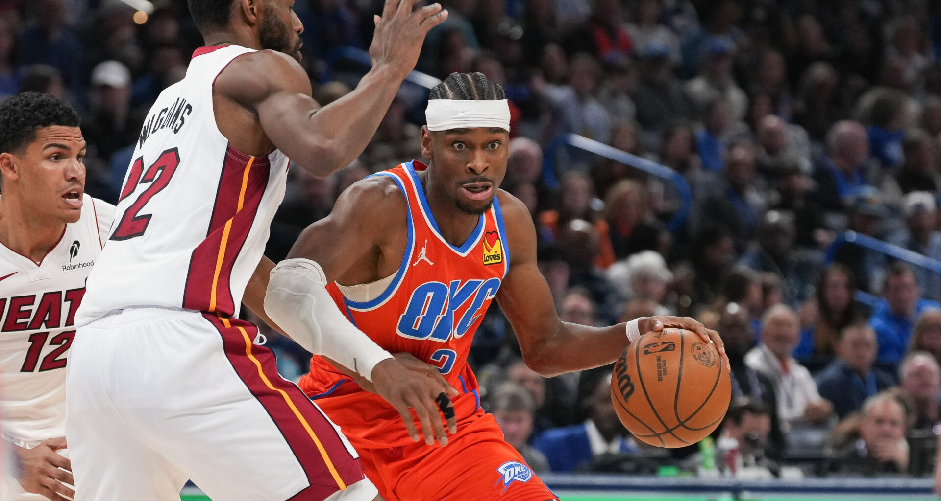 Shai Gilgeous-Alexander scores 29 points as Thunder beat Heat 124-112 for 3rd straight win