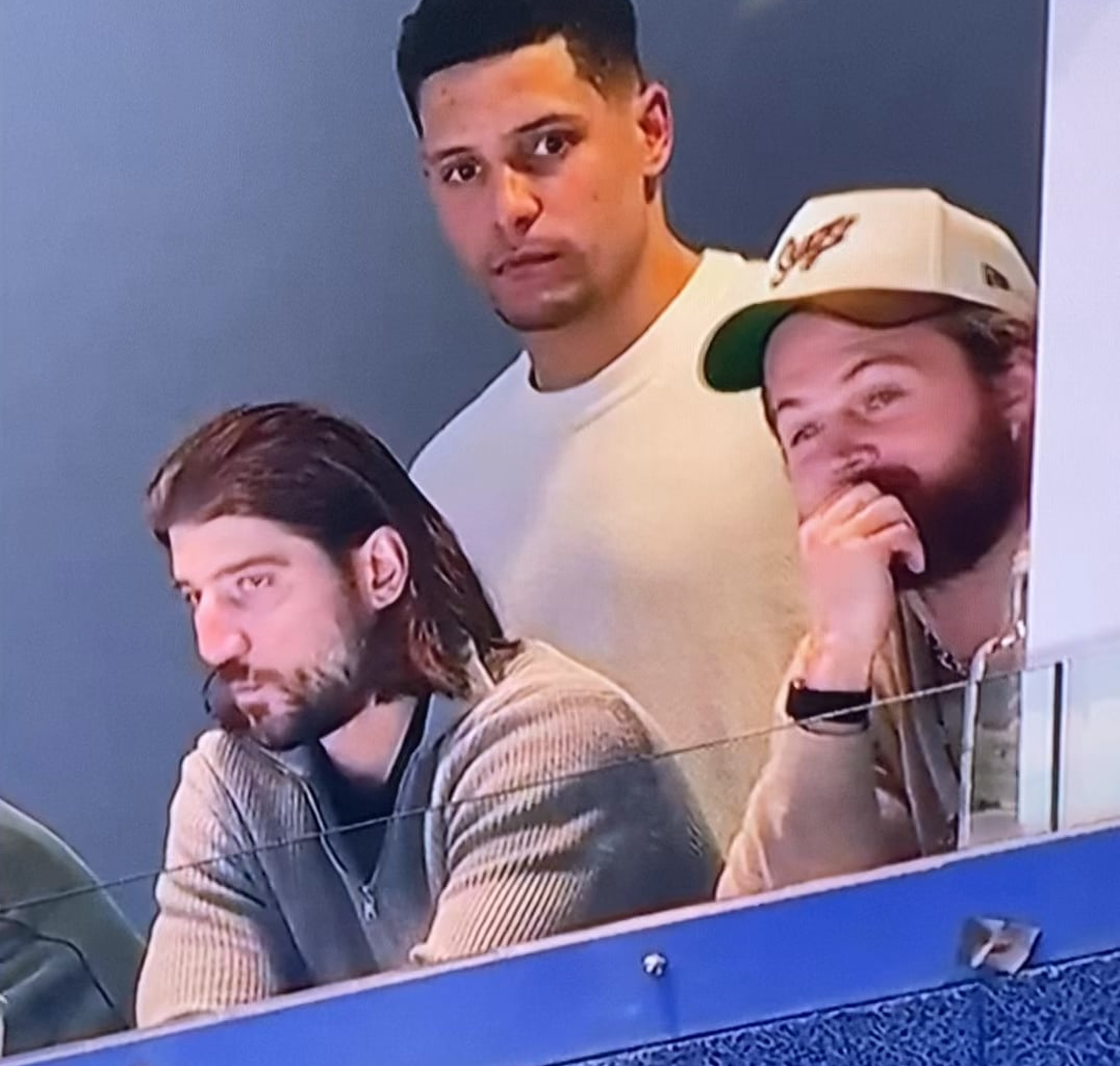 Nylander saying hello in Swedish sign language