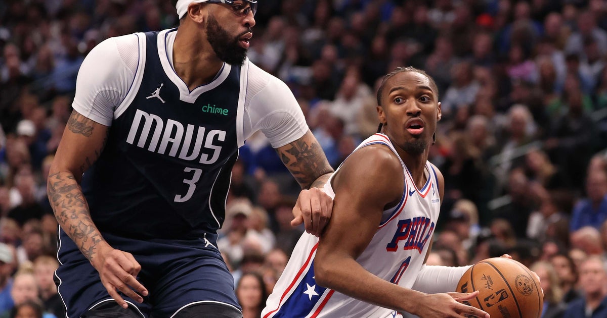 Tyrese Maxey explodes for 34 points as 76ers beat Mavericks 123-108, extending Dallas' losing streak