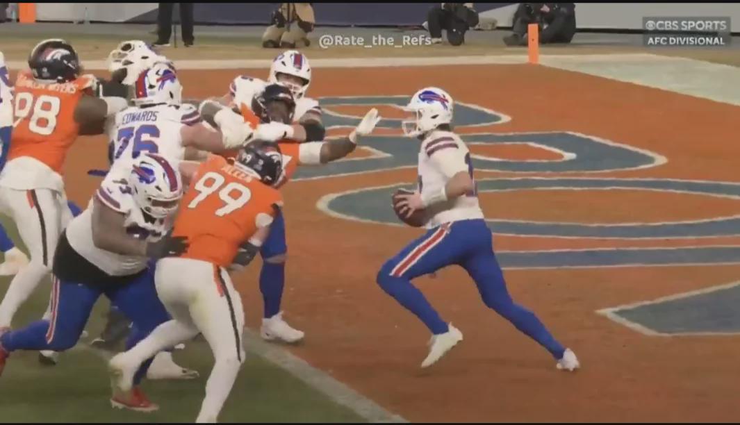 If the refs do their job here, game ends on a safety and we get to see Bo Nix in the AFFCG/SB...