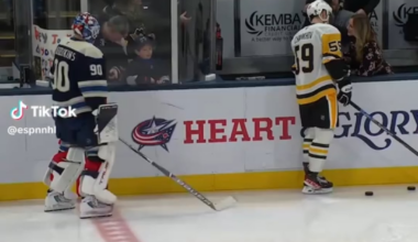 Elvis says hi to Chinny