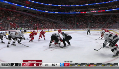 Cat rips it down low and Patrick Kane ties Mike Modano for most points by a US born player on the assist (1374 pts)