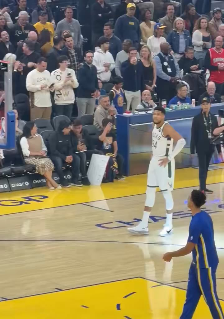 Giannis watching the Dubs warm up 👀