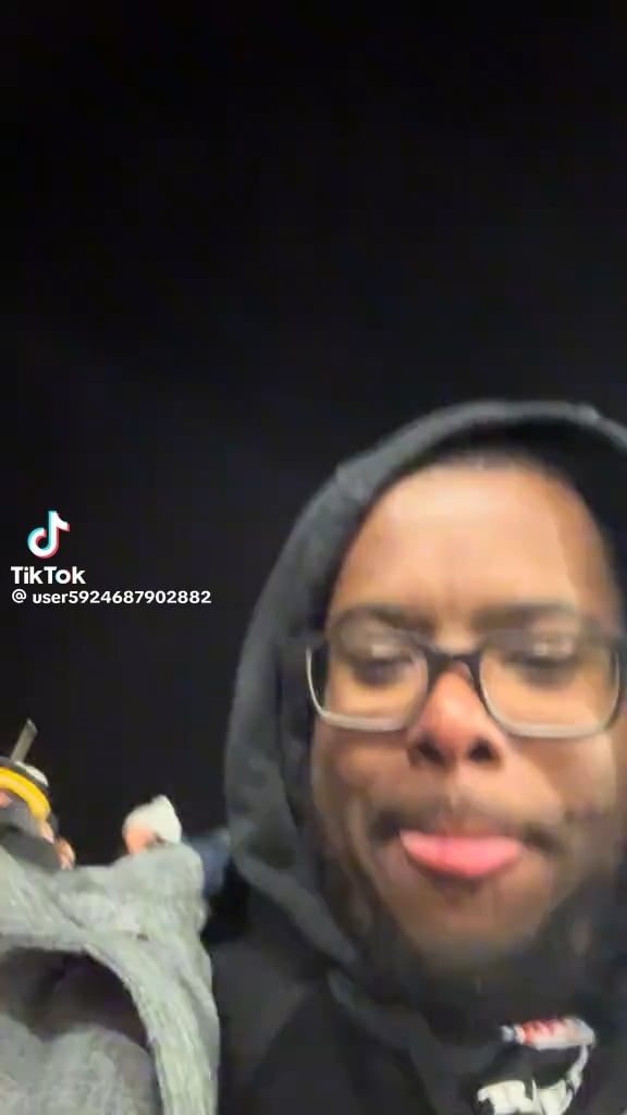 Yes please! Let’s all watch it together now!