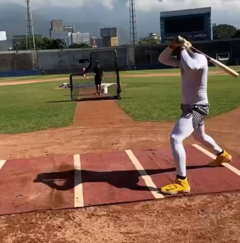 Ronald Acuña Jr Mashes a Left-Handed Nuke!