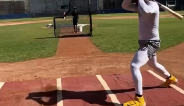 Ronald Acuña Jr Mashes a Left-Handed Nuke!