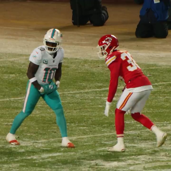 2 years ago today, Sneed jammed Tyreek at the line. 🔐