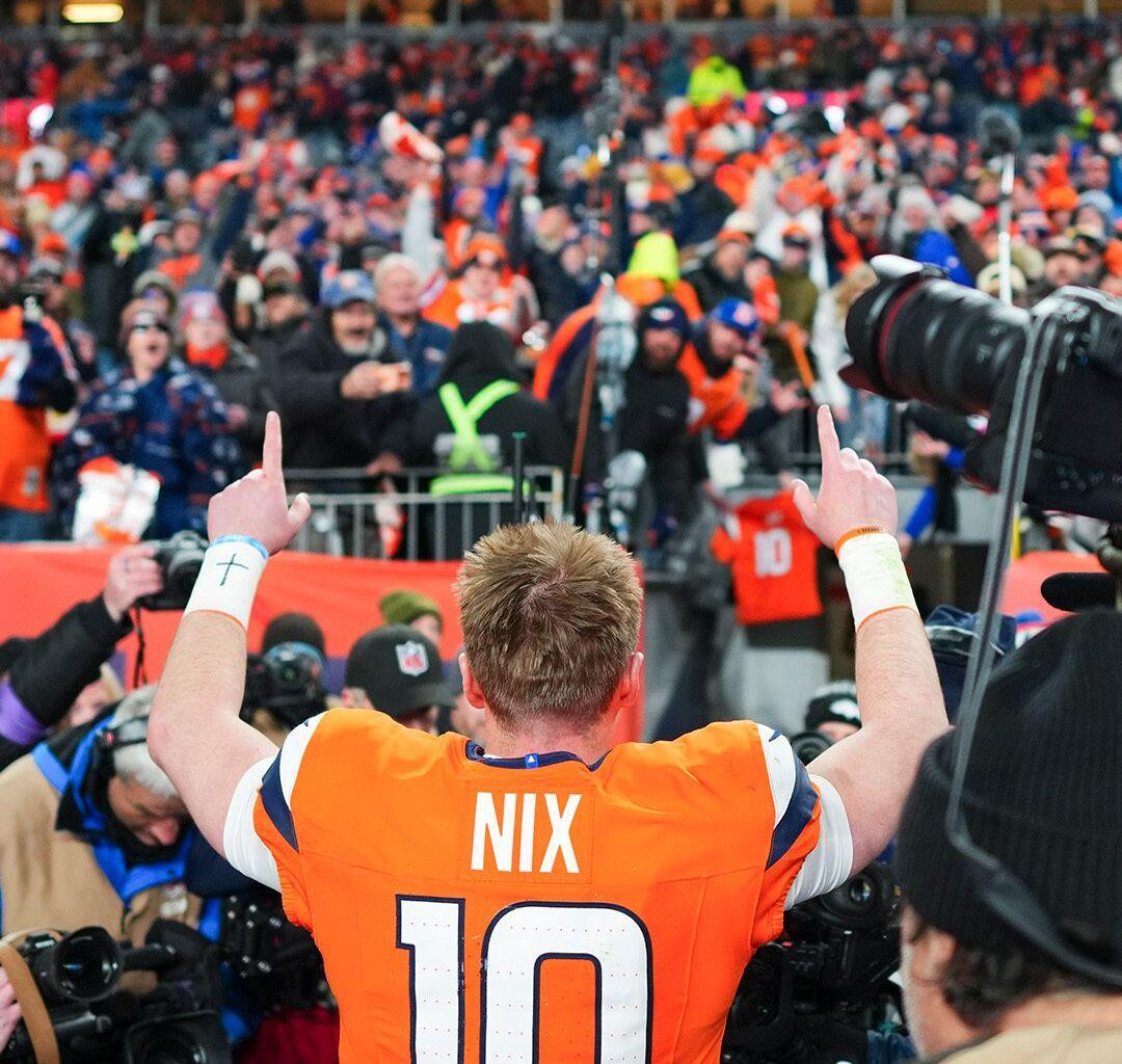 [Broncos] HC Sean Payton announced that QB Bo Nix fractured a bone in his ankle on the second-to-last play of the game and will miss the rest of the season. We got your back, 🔟. 🧡