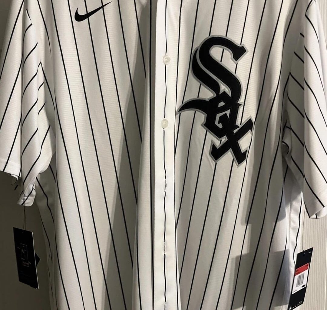 Why are there so many jerseys out there that have numbers on the back but not on the front???