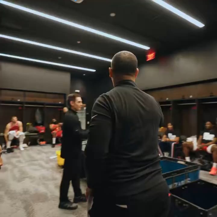 [LA Clippers] Got the W for JVG's birthday