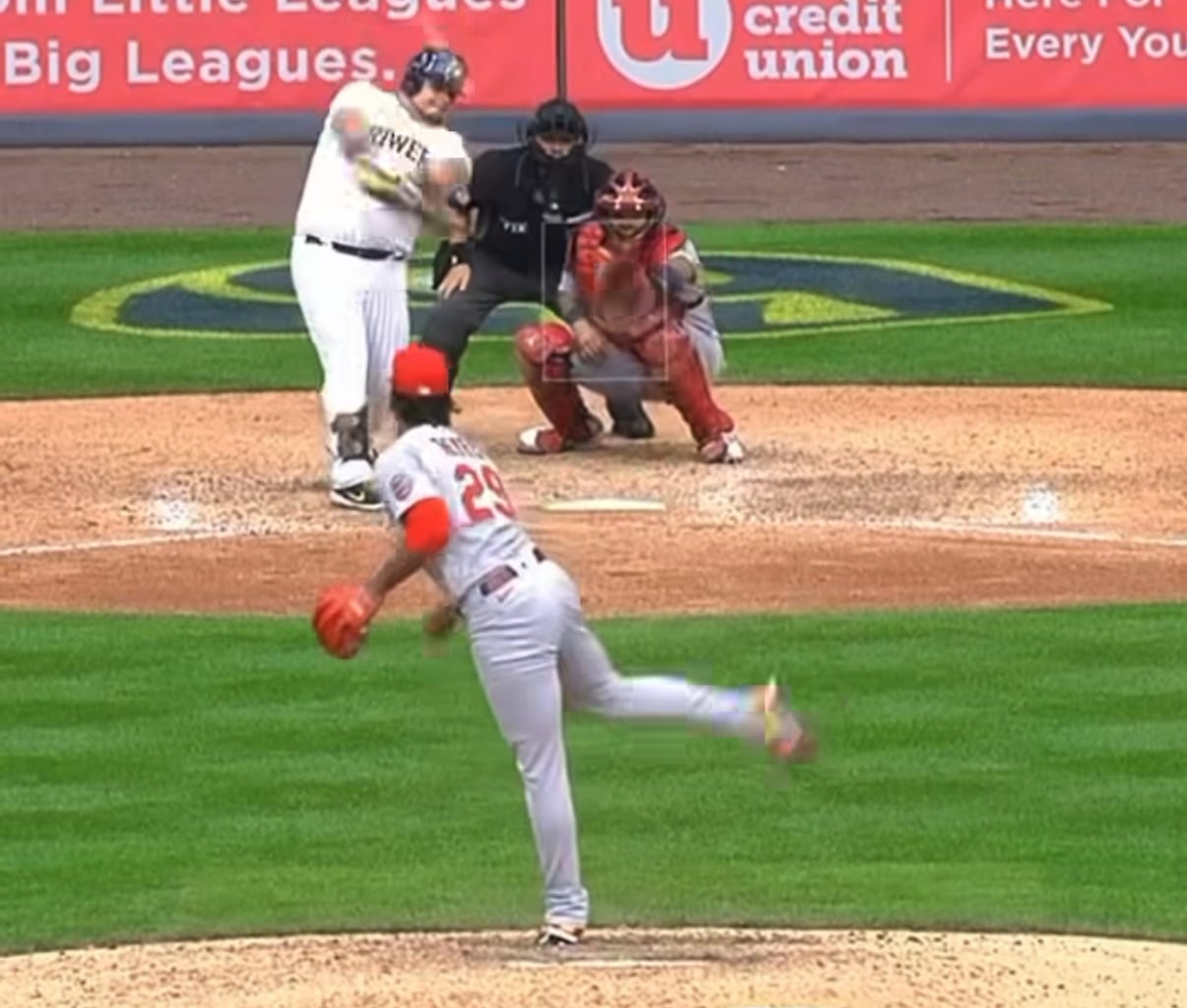 Welcome home, Vogey! 💙💛