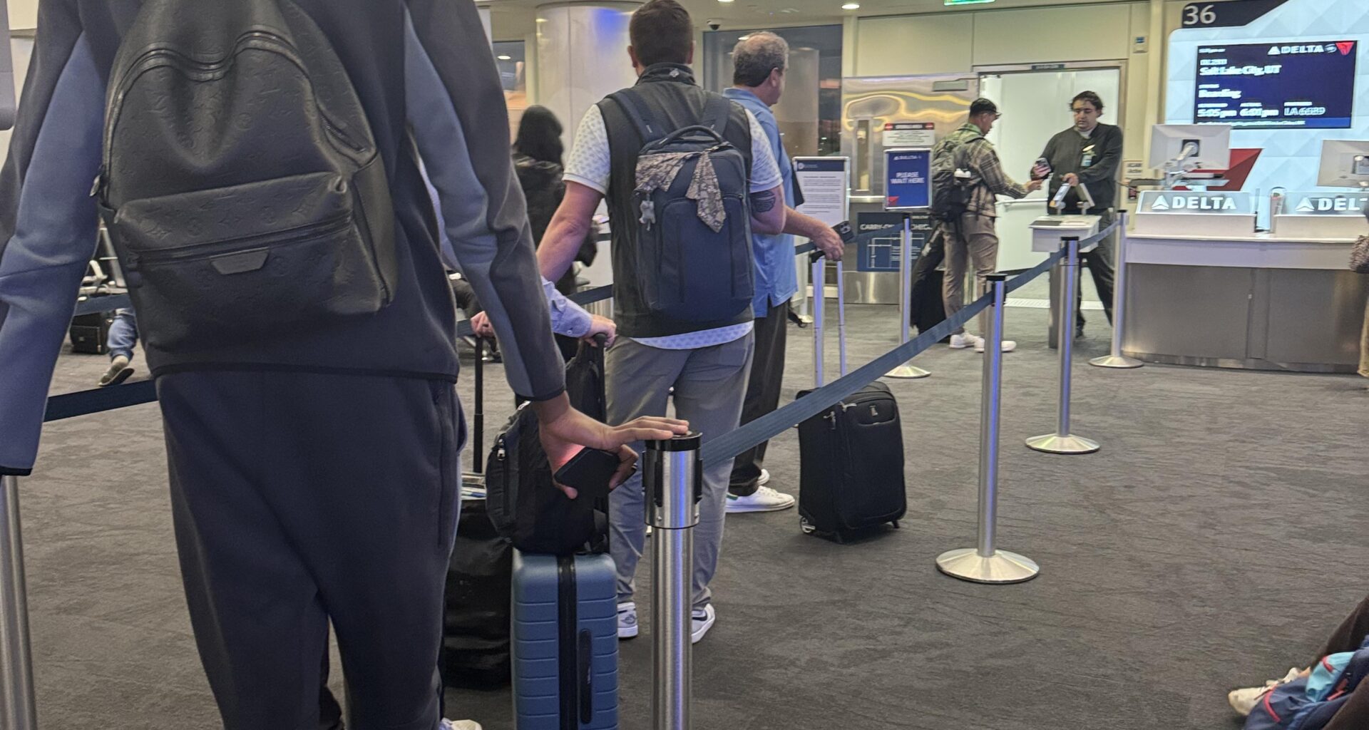 Christian Koloko signing with the Jazz