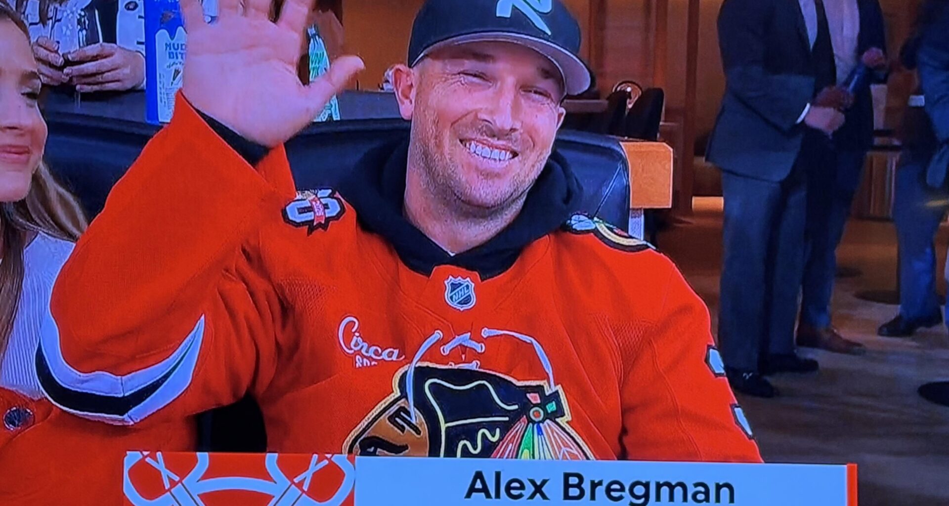 Alex Bregman spotted at tonight’s Blackhawks game!