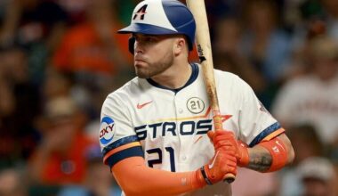 Caratini goes to the Twins