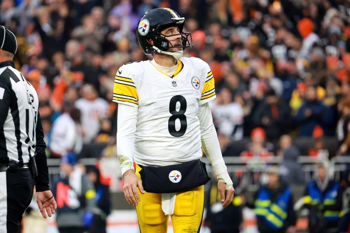 Reggie Wayne Says He’d Have Clashed With Aaron Rodgers Over Snapping at Steelers WRs