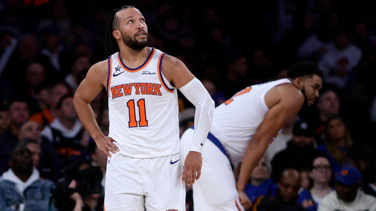 [Popper] The Knicks have held trade discussions involving Karl-Anthony Towns with multiple teams, including Memphis, Orlando, and Charlotte.