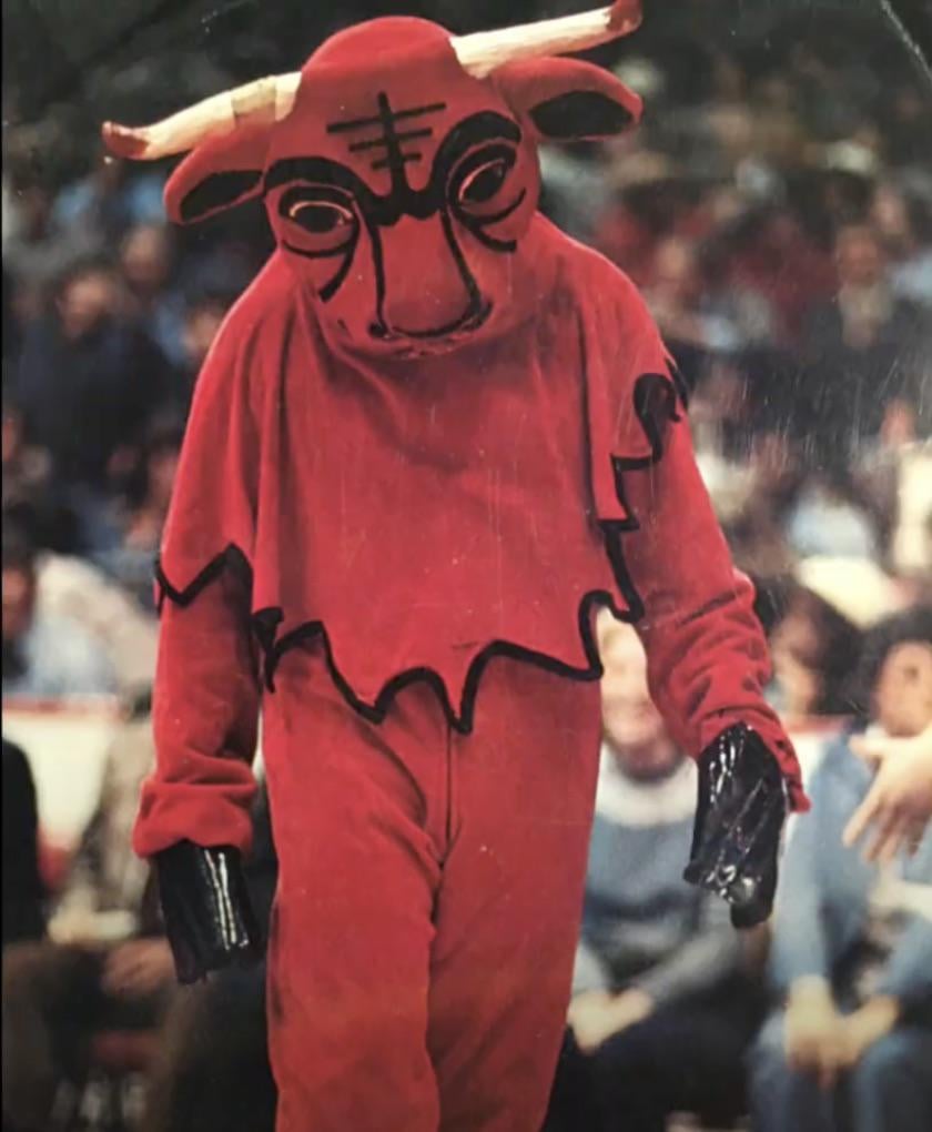 Does anyone remember this iteration of Benny The Bull?