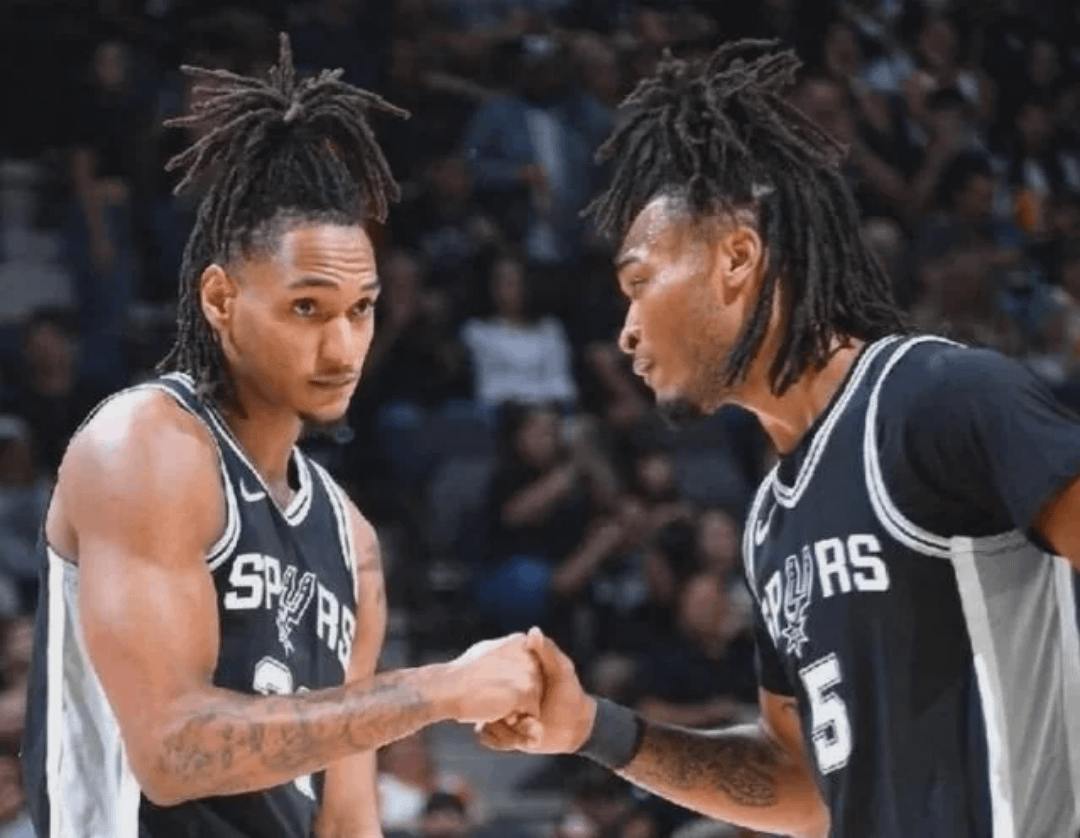 In case people are forgetting. Spurs win, Hawks lose to the Bucks