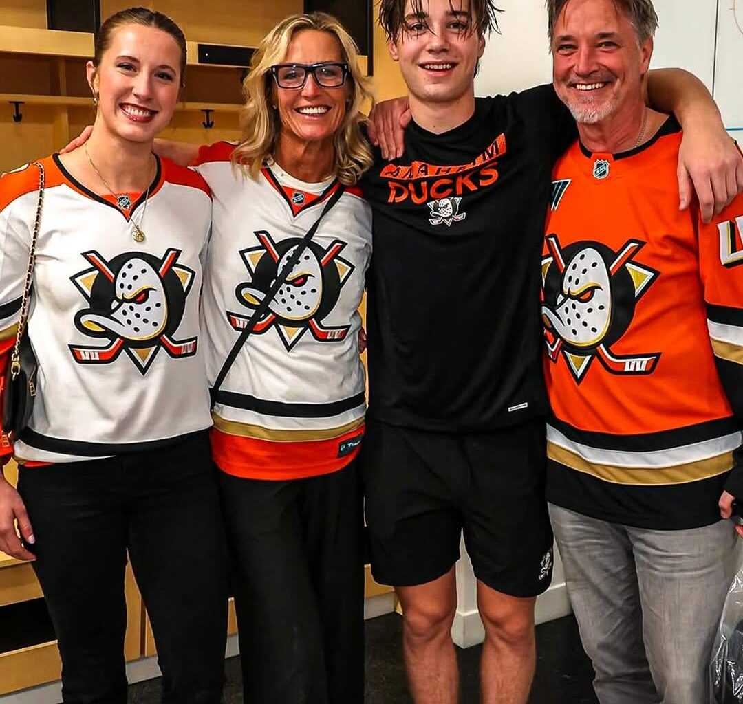 Beckett Sennecke with his mom 🧡