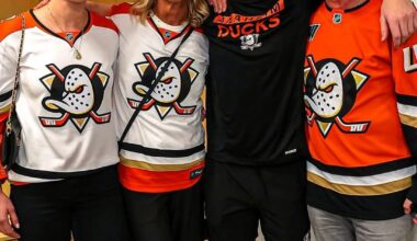 Beckett Sennecke with his mom 🧡