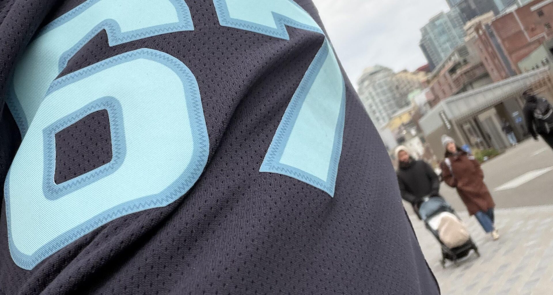 I made a mistake wearing my Geekie jersey on the waterfront…