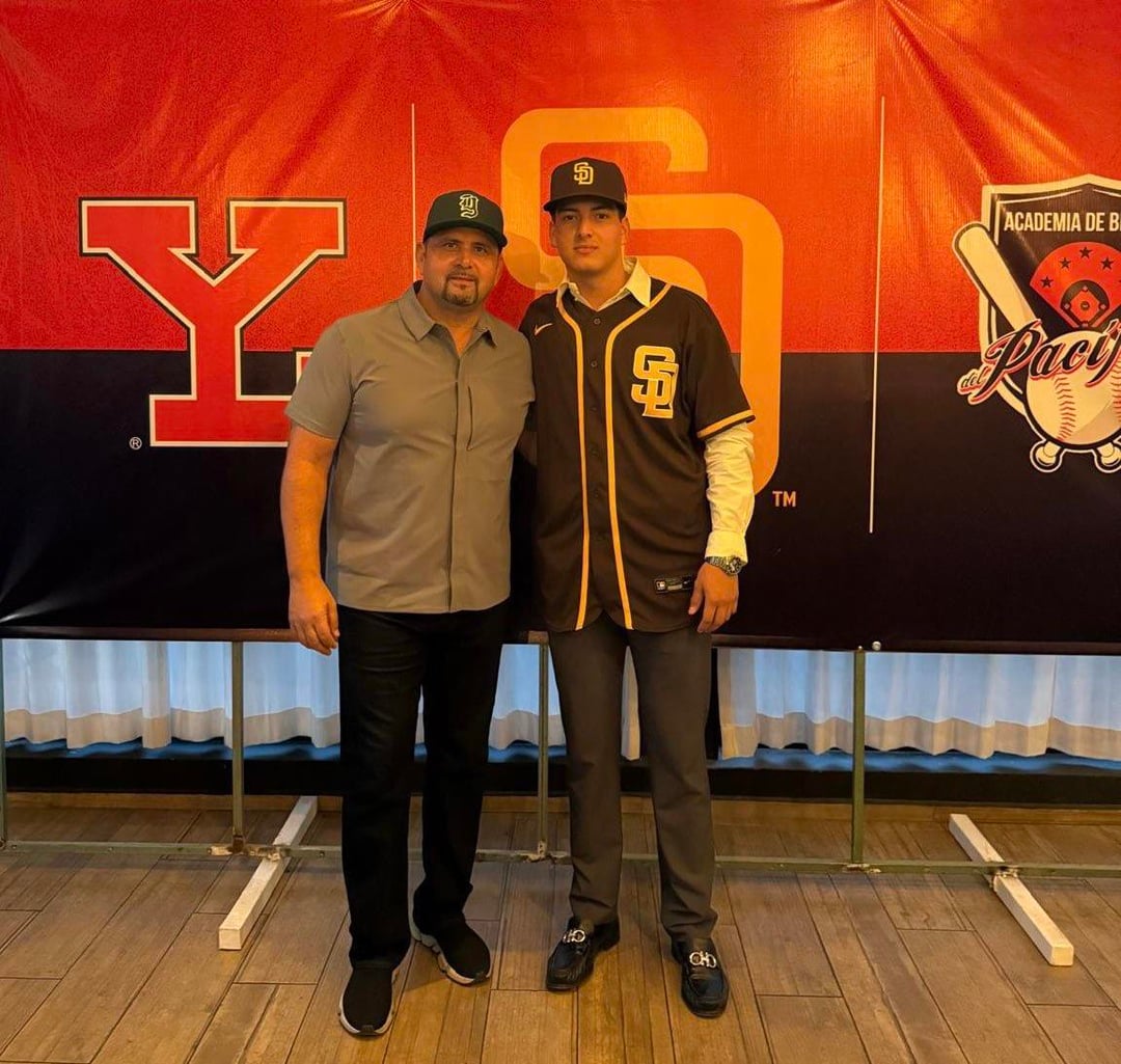 [Romero] The San Diego Padres officially signed 16-year-old Mexican 🇲🇽 left-handed pitcher Diego Serna. Bonus deal: $1,000,000. He is viewed as the most advanced southpaw in the international class, with a three-pitch mix already ahead of his age and a fastball in the 88–91 mph range