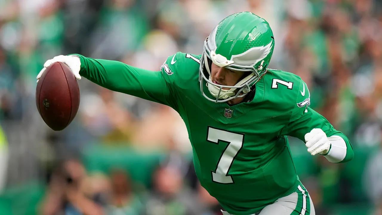 If this doofus wasn’t dogshit none of this would have happened