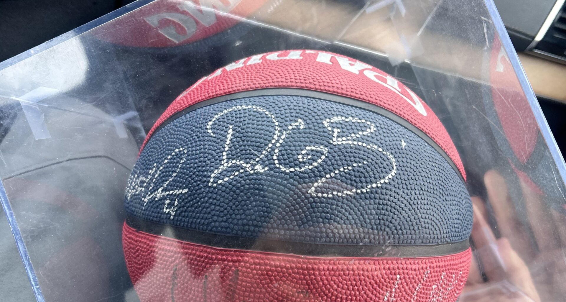 Ball signed by Cleveland Cavaliers 2009 I found at an antique store