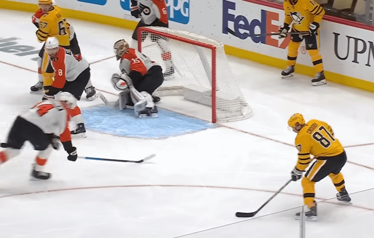 Crosby Loading Up his 25th. Kolosov Buffering