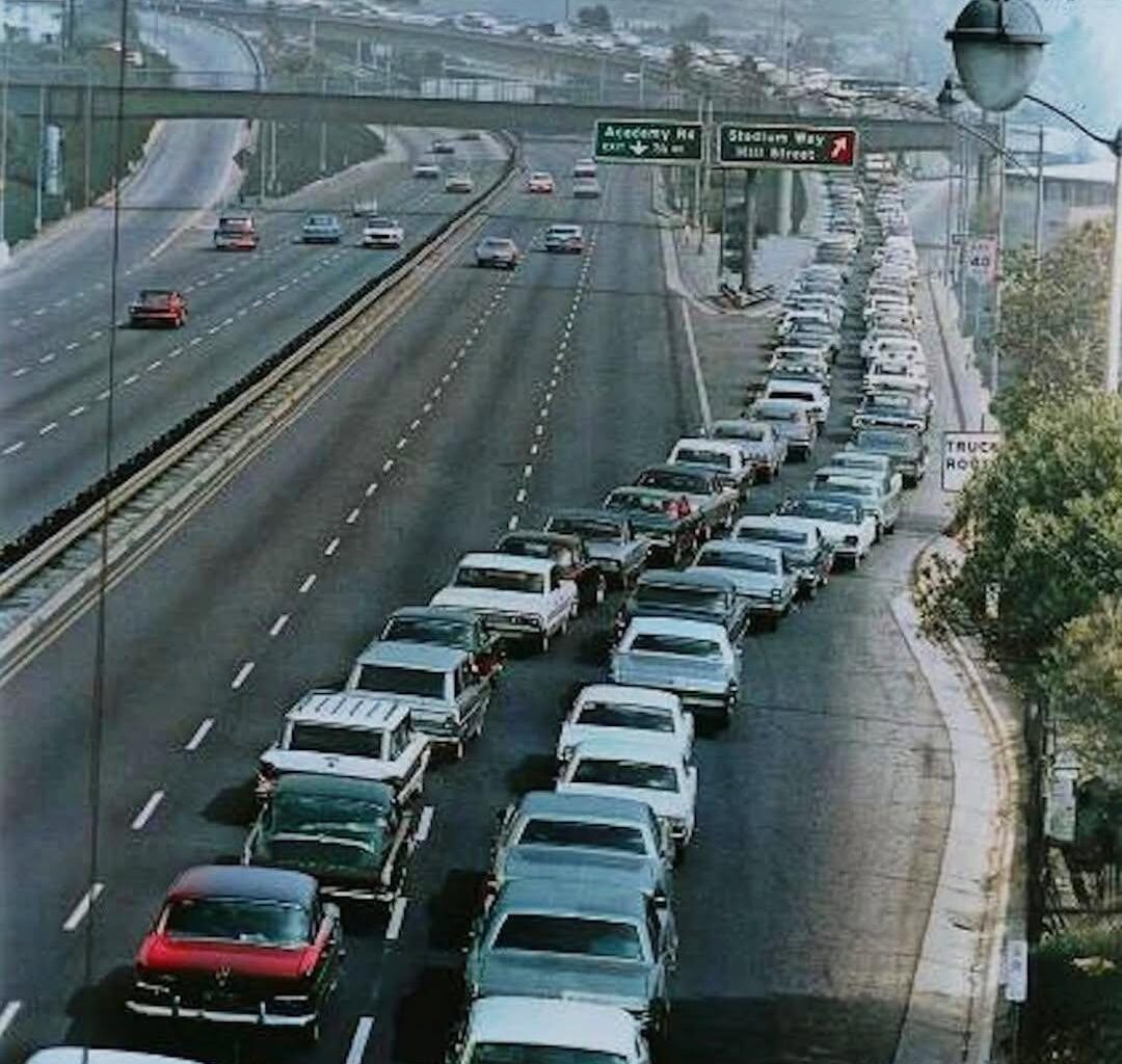 Traffic going into Dodger Stadium (1960s)