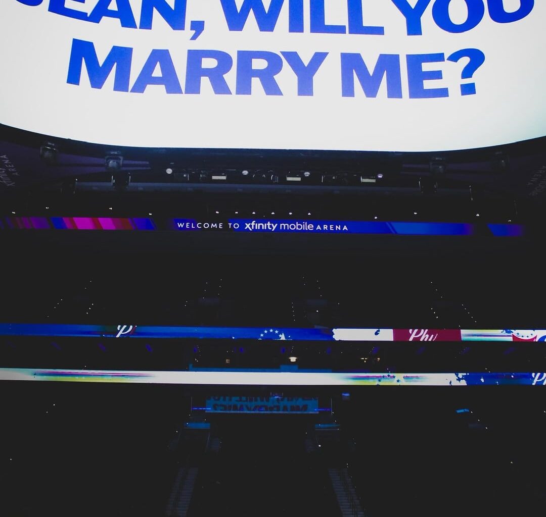 I GOT ENGAGED AT CENTER COURT LAST NIGHT AT MY 76ERS 4-EVER GROUP NIGHT WITH MY FRIEND AND FORMER SIXER JUMAINE JONES AS MY GROUP GUEST