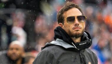 (Pelissero) Former Dolphins coach Mike McDaniel informed the Browns he’s withdrawing from their head coaching search ahead of a scheduled in-person interview Wednesday, per sources