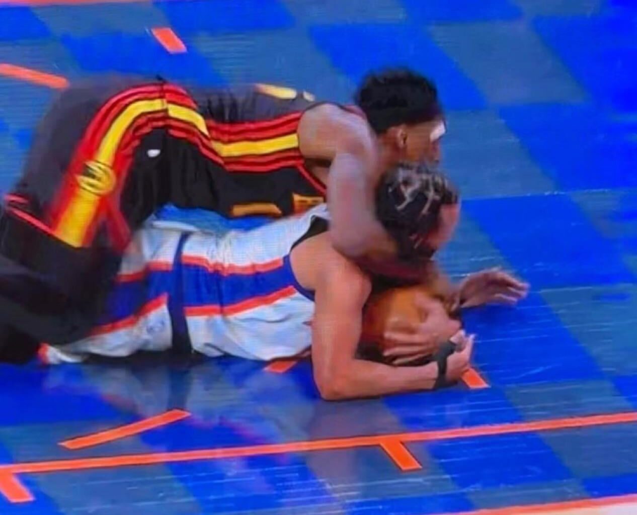 Bro had him in the STFU 🤦‍♀️