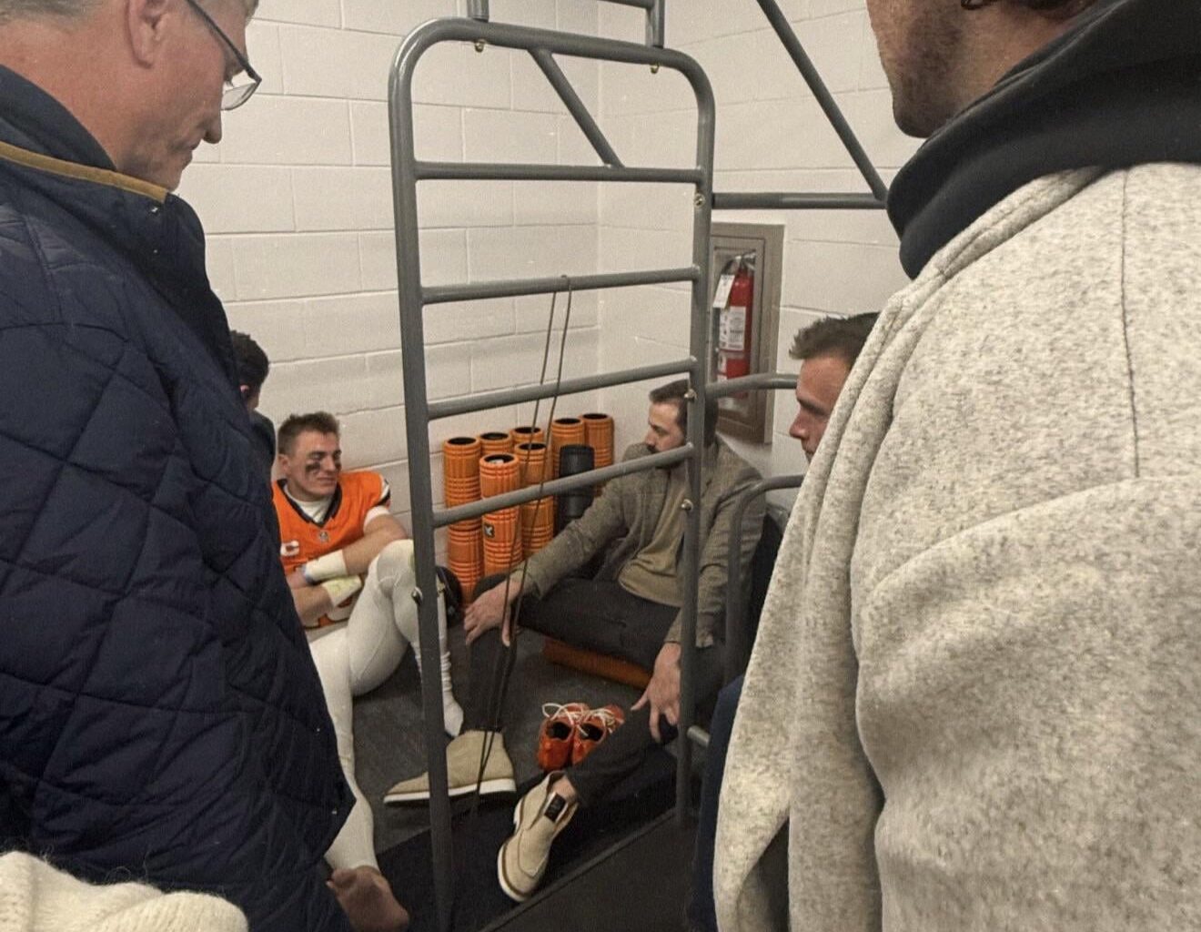 [Izzy Nix] Scenes from postgame finding out about Bo’s ankle. He will be back.