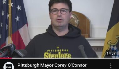 Why is Dubas wearing a Steelers hoodie and not a Pens hoodie?