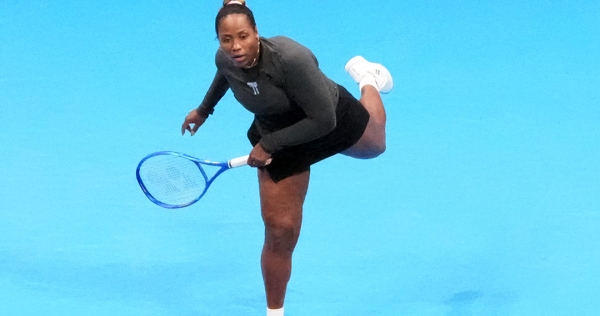 Townsend, Stephens make winning starts at AO women's qualifying