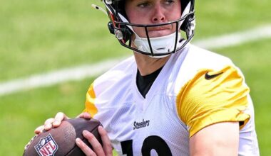 Whats everyone’s beef with giving Howard a shot? Why are we looking to bridge QBs am bringing in vets past their prime?