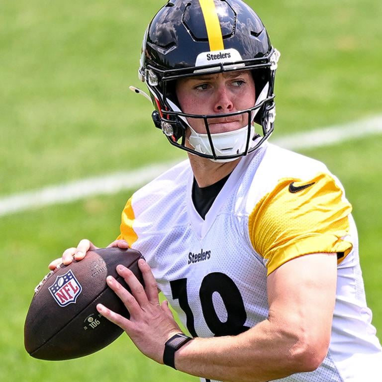 Whats everyone’s beef with giving Howard a shot? Why are we looking to bridge QBs am bringing in vets past their prime?