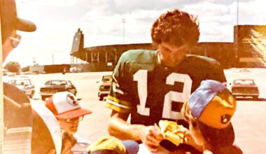 Getting my Lynn Dickey autograph - Circa 1983
