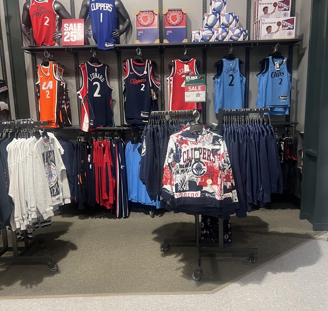 BTW: The Dick’s at the Glendale Galleria is having a 25% off sale on their Clippers merch. Decent selection too.