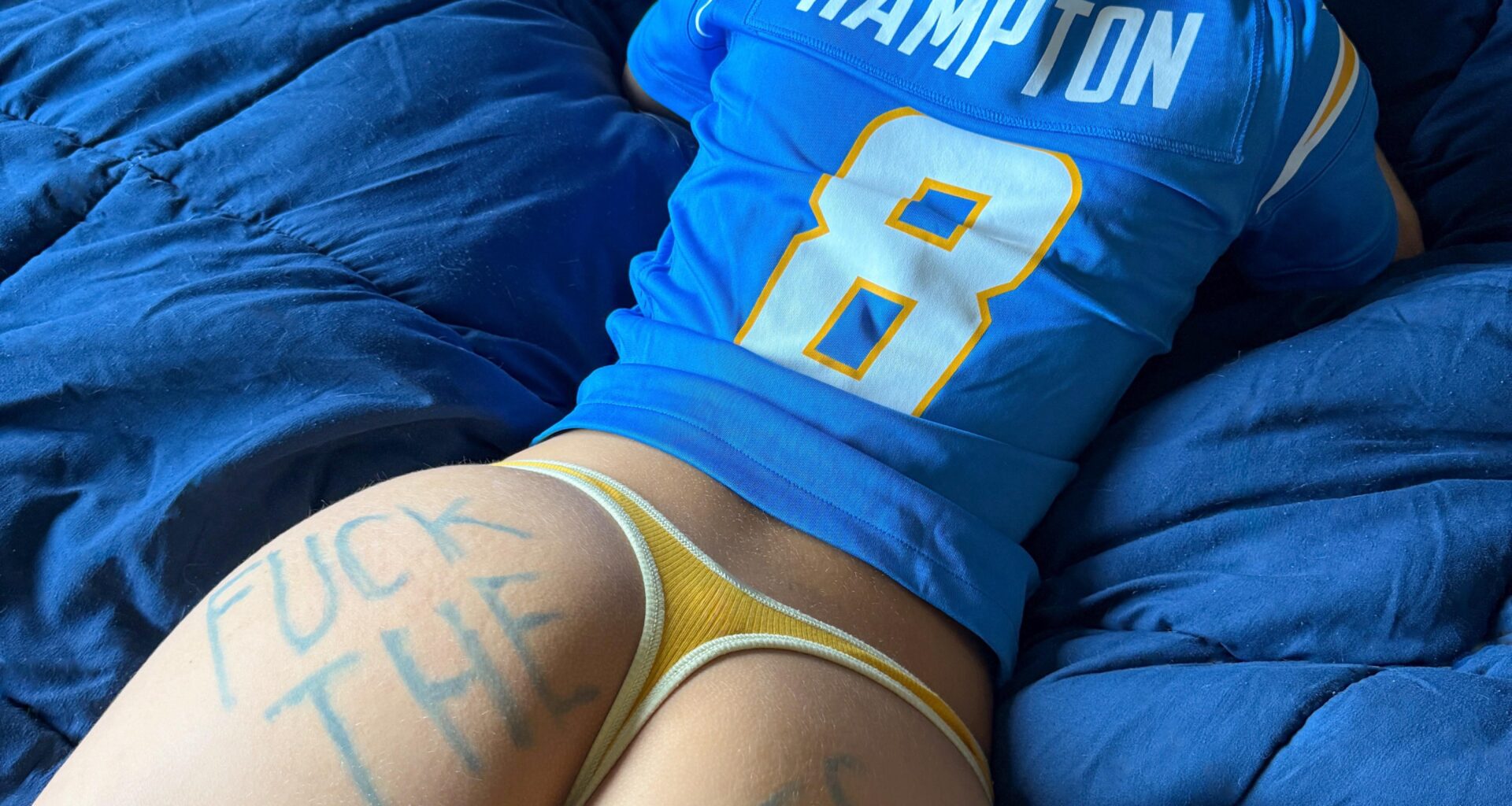 Returning from my hiatus to say BOLT THE FUCK UP ITS WILD CARD WEEKEND ⚡️⚡️⚡️