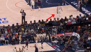 Steph draws so much attention offensively that Kris Dunn was defending him when he wasn't even in the game 😂