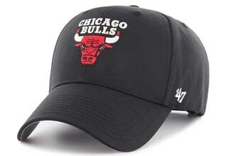Which Bulls hat look better?  With or without lettering?