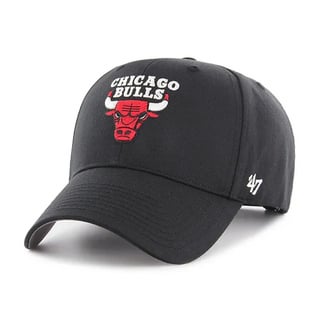 Which Bulls hat look better?  With or without lettering?