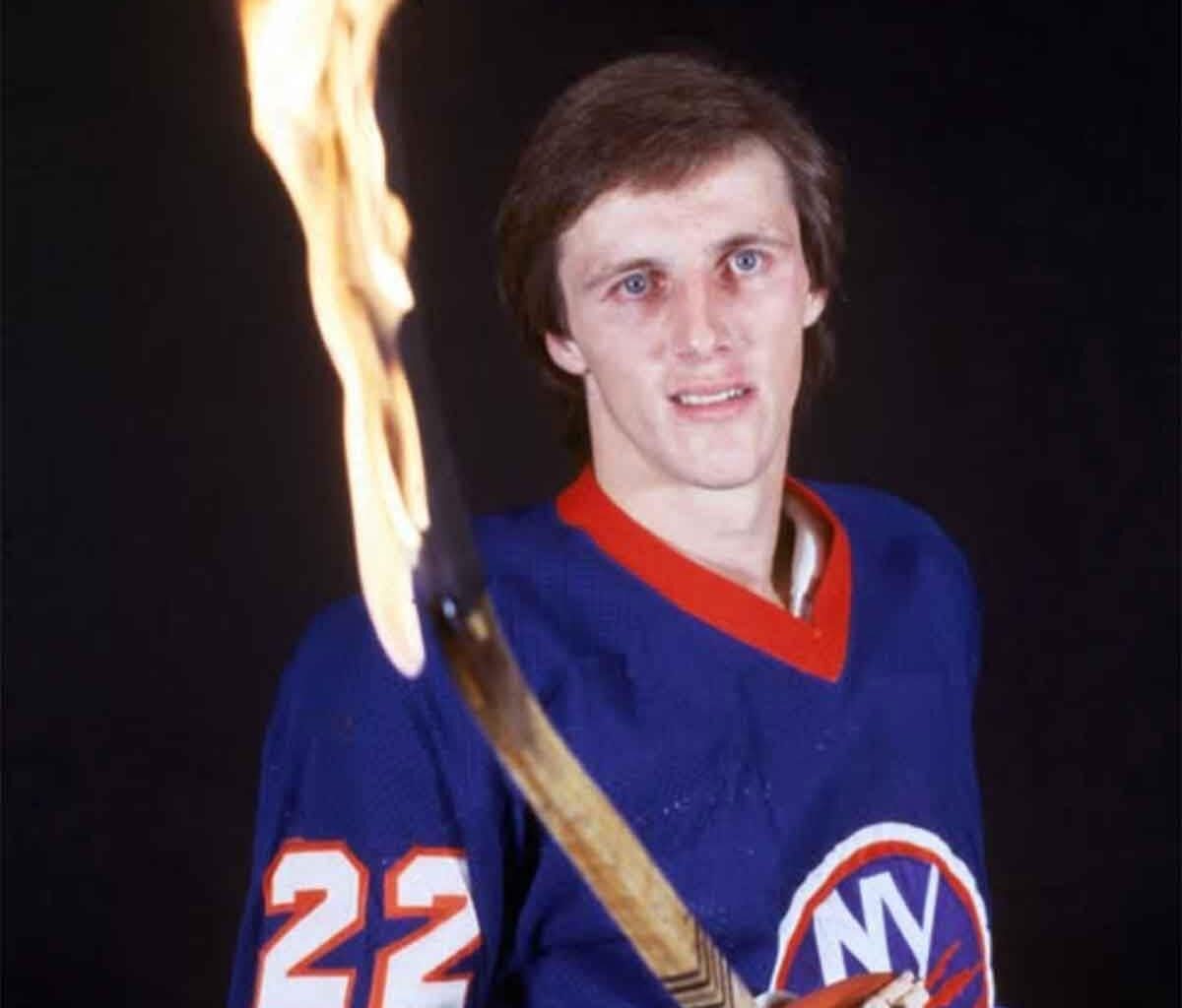 On this day, January 14, 1984, Mike Bossy scored his 400th career goal in a 4–2 Islanders victory over their rivals, the Rangers. He needed just 506 games to reach the milestone, becoming the fastest player ever at the time to join the 400-goal club.